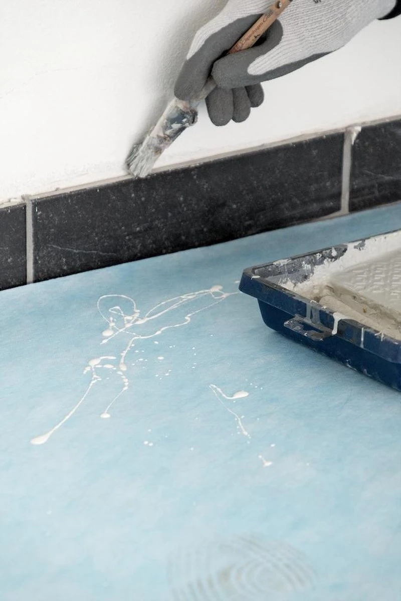 Perfect Cover® Ademend - 100cm X 25m - Zelfklevend Afdekvlies - Bescherm Uw Vloer Tijdens Het Klussen - Vloer Bescherming - Trap Bescherming - Klussen - Schilderen - Stucadoor - Variant Stucloper 9 Perfect Cover® Ademend - 100cm X 25m - Zelfklevend Afdekvlies - Bescherm Uw Vloer Tijdens Het Klussen - Vloer Bescherming - Trap Bescherming - Klussen - Schilderen - Stucadoor - Variant Stucloper - Afbeelding 7