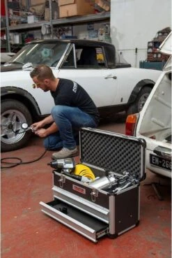 Kreator KRT640602B Gereedschapskoffer - 523 X 240 X 305 Mm - Zwart - (geleverd Zonder Gereedschap) 9 Kreator KRT640602B Gereedschapskoffer - 523 X 240 X 305 Mm - Zwart - (geleverd Zonder Gereedschap) -Makita Winkel 803x1200 9