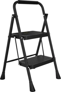 Rune Huishoudtrap 2 Treden - Inklapbare Anti-slip Keukentrap - Compact Design - 80 Cm Hoog - Zwart