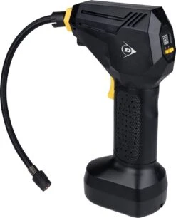 Dunlop Digitale Luchtcompressor - Bandenpomp - 12V - Digitaal Display - Max. 150PSI/ 10 Bar - Incl. Opbergtas En 2 Naalden - Autobanden En Opblaasartikelen -Makita Winkel 970x1200